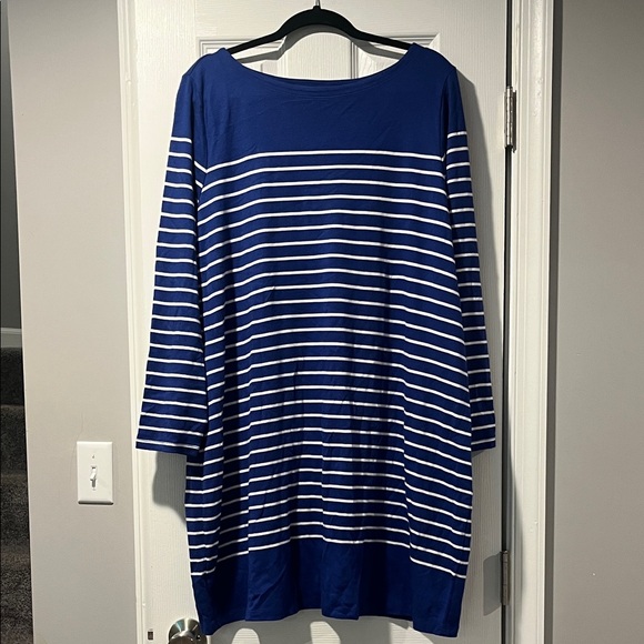 Vineyard Vines Dresses & Skirts - Vineyard Vines Blue and white stripe dress woman’s 3X